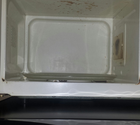 Rodeway Inn - Augusta, GA. In the microwave area not clean