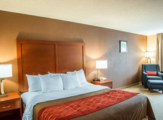 Comfort Inn & Suites - Lawrenceburg, IN