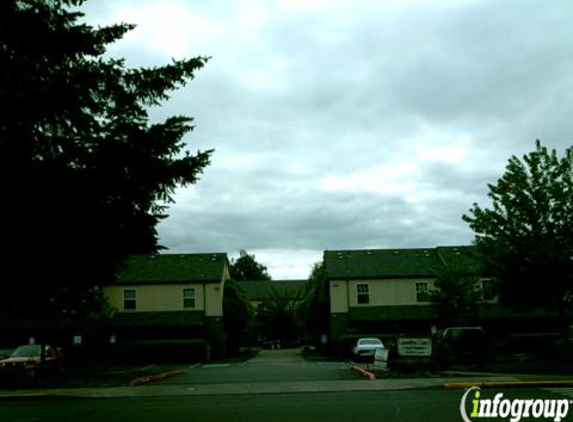 Camelia Court Apartments - Newberg, OR