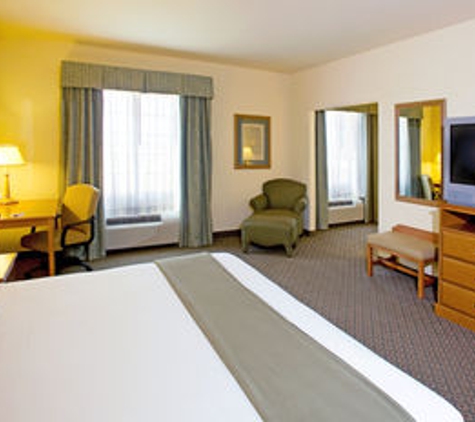 Holiday Inn Express & Suites Rio Grande City - Rio Grande City, TX