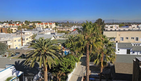 Cadillac Hotel - Venice, CA