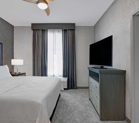 Homewood Suites by Hilton Edison Woodbridge - Edison, NJ