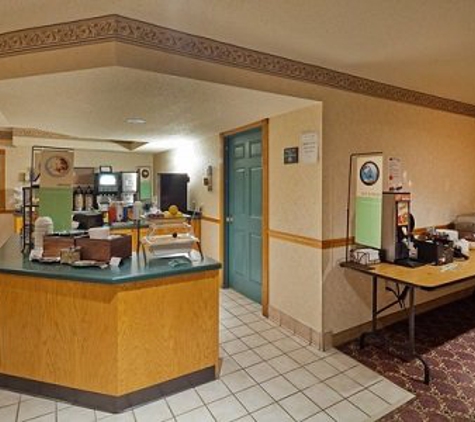 Best Western Plus Menomonie Inn & Suites - Menomonie, WI