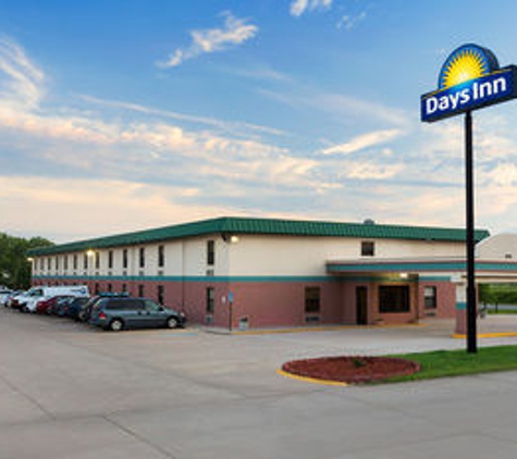 Days Inn - Park City, KS