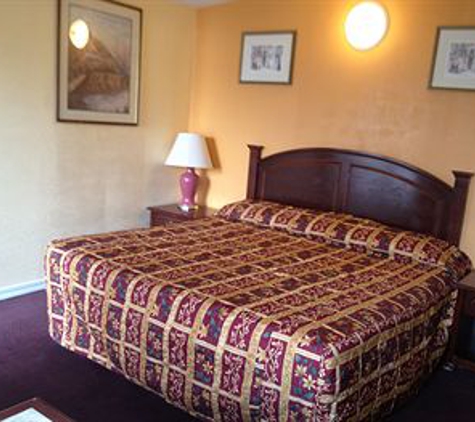 Budget Inn of America - Medford, OR