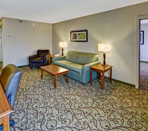 Hampton Inn Laurinburg - Laurinburg, NC