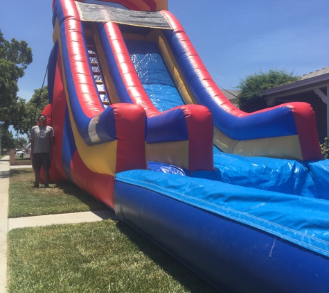 Tavares Halloween Club - South Gate, CA. 20ft waterslide