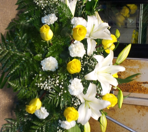 Blossoms Florist & Gifts - Sylacauga, AL