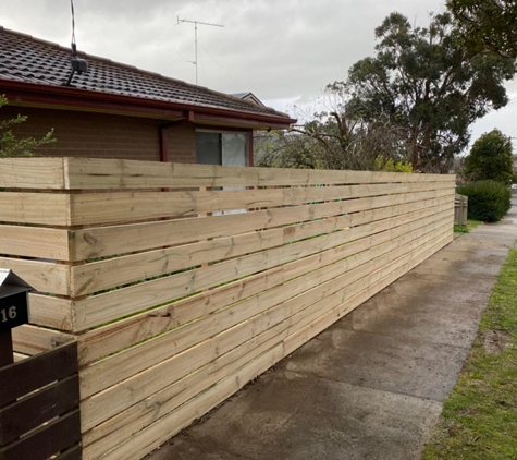 D & T Fencing Contractors - Traralgon, VIC