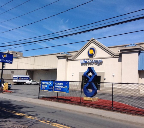 Life Storage - Stamford - Stamford, CT