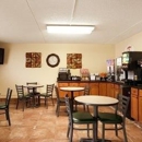 Super 8 by Wyndham West Fargo Main Ave ND - Hotels