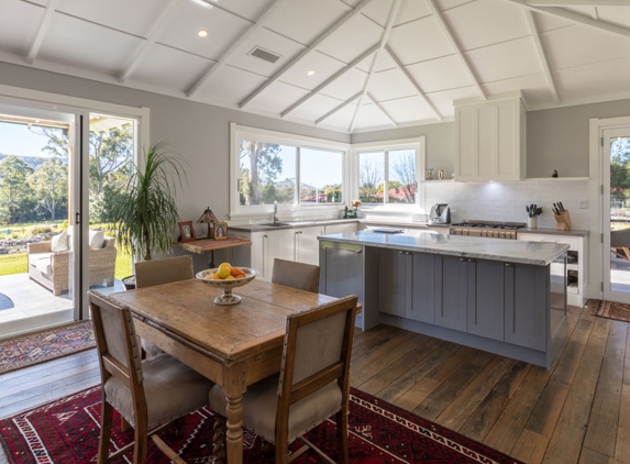 Hanlon Windows - Bomaderry, NSW