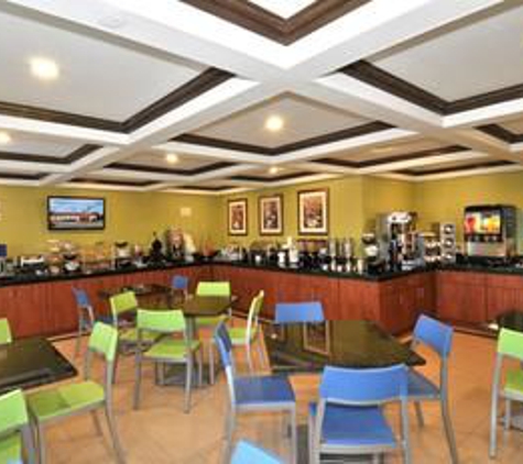 Best Western Antelope Inn & Suites - Red Bluff, CA