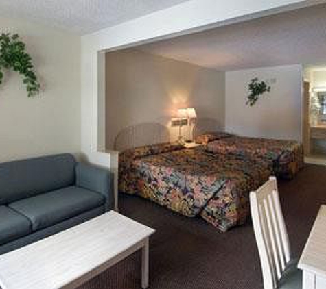 Travelodge - Kissimmee, FL