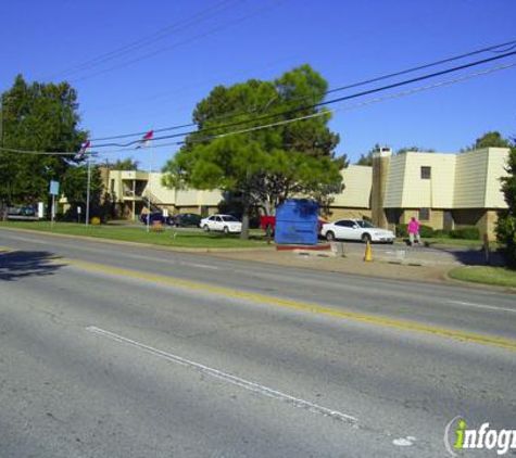 Independence Square Apartments - Oklahoma City, OK