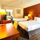 Days Inn & Suites by Wyndham Bossier City