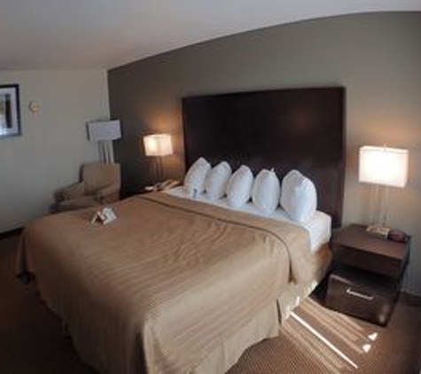 Quality Inn & Suites - Winfield, KS