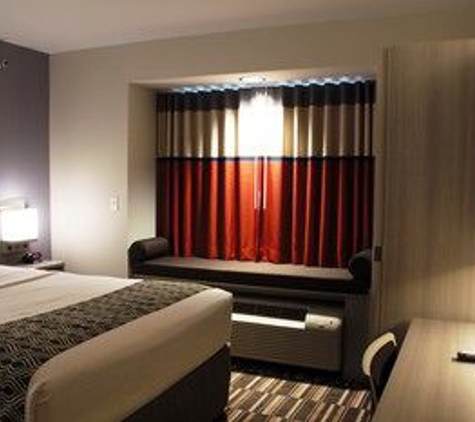 Microtel Inn & Suites by Wyndham Rochester South Mayo Clinic - Rochester, MN