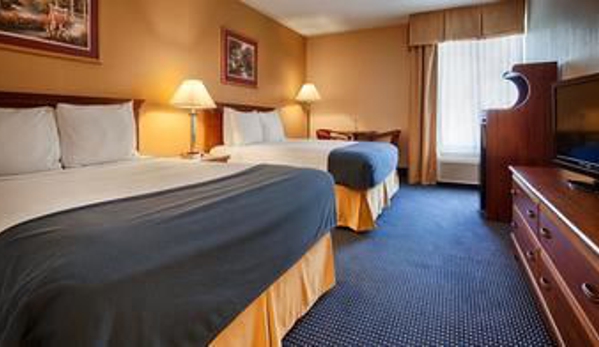 Best Western Plus Yadkin Valley Inn & Suites - Jonesville, NC