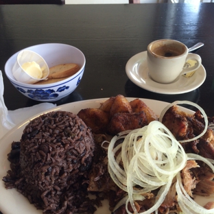 El Cochinito Restaurant - Los Angeles, CA