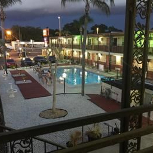 Budget Inn - Saint Petersburg, FL