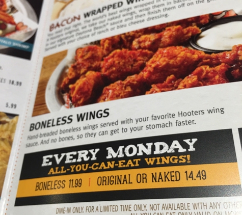 Hooters - Waldorf, MD