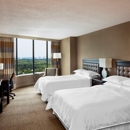 Sheraton Greensboro at Four Seasons - Hotels