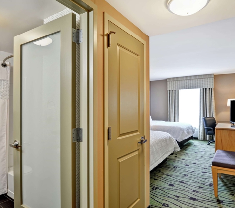 Hampton Inn & Suites Raleigh/Crabtree Valley - Raleigh, NC