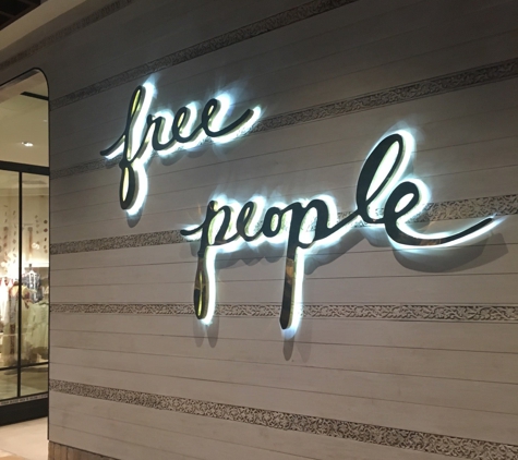 Free People - Honolulu, HI