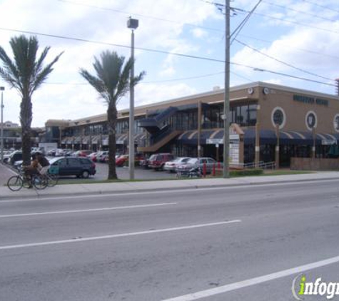 Starbucks Coffee - Sunny Isles Beach, FL