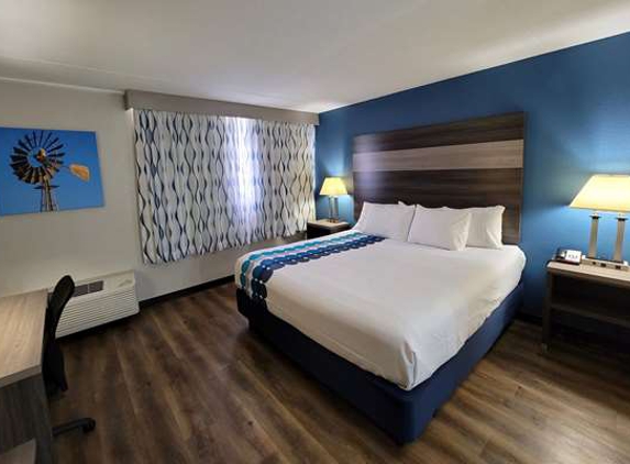 Wingate By Wyndham Wichita Airport - Wichita, KS