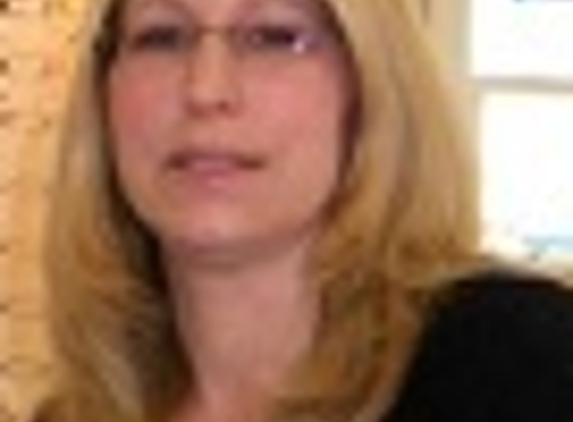 Dr. Theresa Loscalzo Bacaris, OD - Mastic, NY