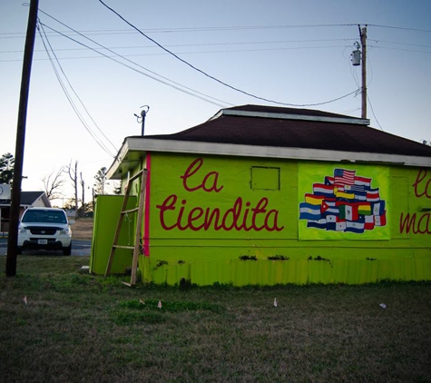 La Tiendita Market - New Llano, LA