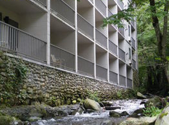 Sidney James Mountain Lodge - Downtown Gatlinburg - Gatlinburg, TN