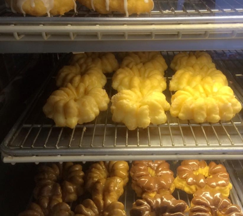 Countryside Donut House - Mountlake Terrace, WA