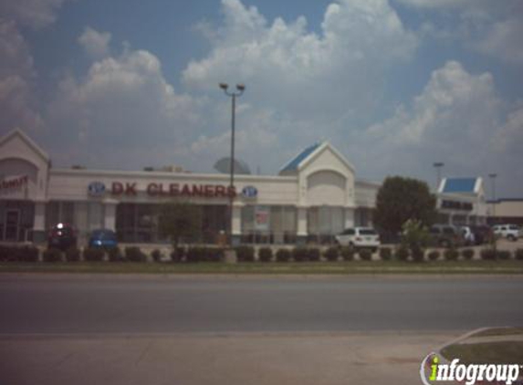 D K Cleaners - Watauga, TX