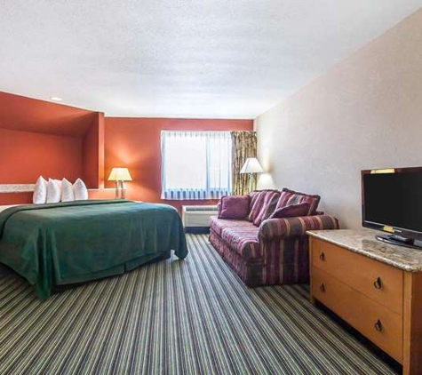 Quality Inn & Suites - Centerville, TN