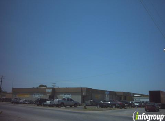 L K Q Autoparts - Haltom City, TX