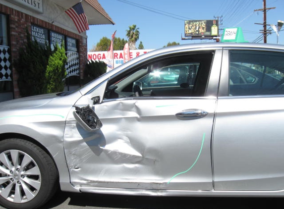 Class 'N Color Auto Body - Canoga Park, CA