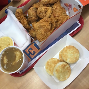 Popeyes Louisiana Kitchen - Reseda, CA