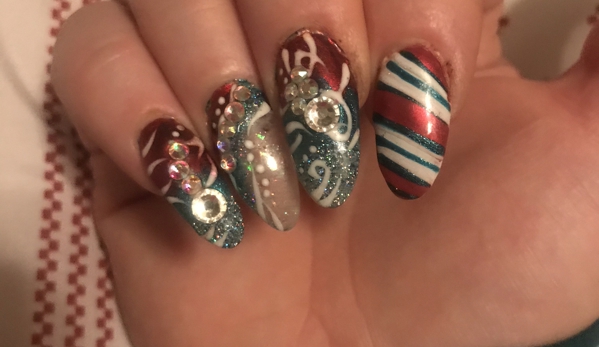 Luxury Nails Studio - Youngstown, OH. Love love love this Nailshop. The ladies there are amazing.  A must go ����