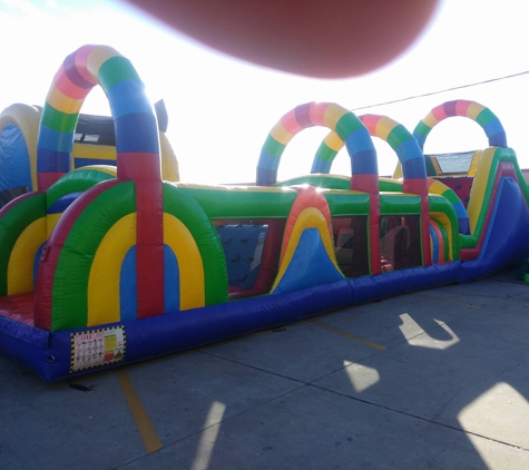 Paludis Jumpers Party Rentals in Moreno Valley - Moreno Valley, CA. Rainbow Obstacle course jumper for ren in Moreno Valley CA, Menifee party rentals, jumpers in Riverside, Perris party jumpers