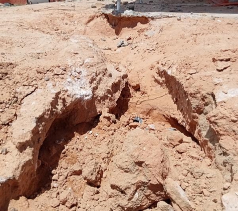 Country Living Homes Pty Ltd - Moonta, SA. Washout of footing, showing poorly secured verandah post. No temporary stormwater drainage