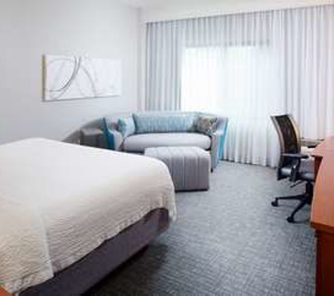 Courtyard by Marriott - Roanoke, VA