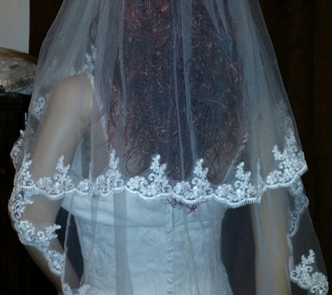 Wedding Veils and Accessories - San Antonio, TX