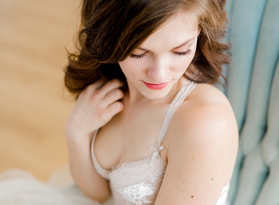 Two Birds Photography - Brittany Walsh - Fergus Falls, MN. Boudoir photos in Fargo