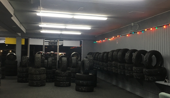 Daniel Tire Shop - Clinton Township, MI