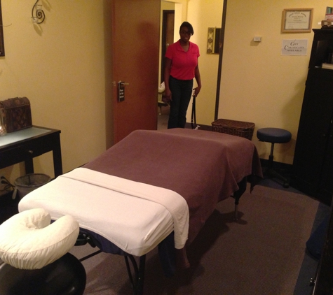 Hands On Massage Therapy - Fort Worth, TX