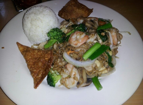 Thai Goldenwest - Westminster, CA