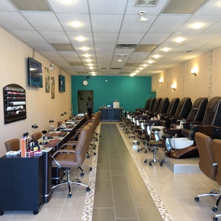 Luxe Nails & Spa - Des Plaines, IL